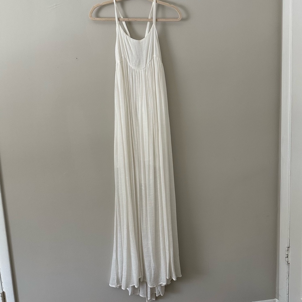 NWOT White Flowy Open Back Maxi Dress Boho Resort Beach Size S